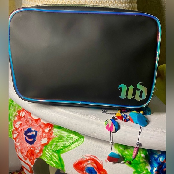 👛 URBAN DECAY UD BLACK WITH GOLD WAIST BELT BAG / PURSE HIP POUCH TRAVEL👛#UD - Picture 4 of 13